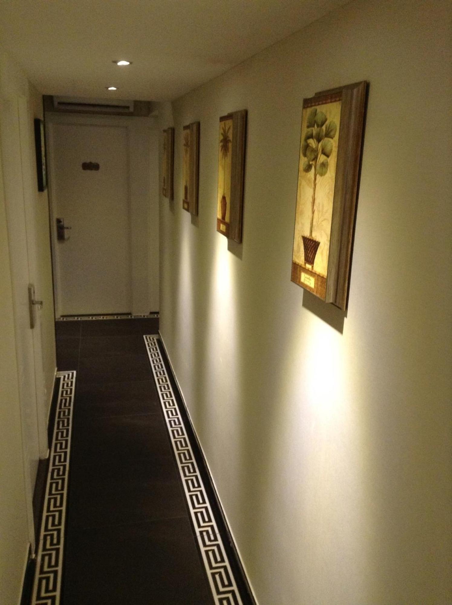 Seasons Hotel Хонконг Екстериор снимка