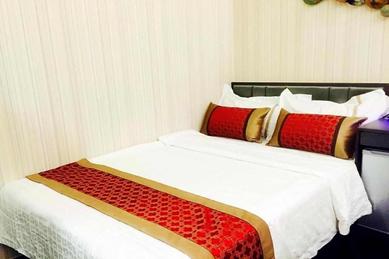 Seasons Hotel Хонконг Екстериор снимка