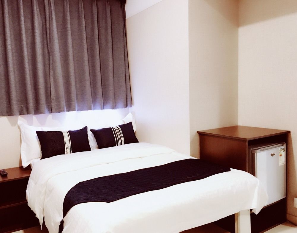Seasons Hotel Хонконг Екстериор снимка