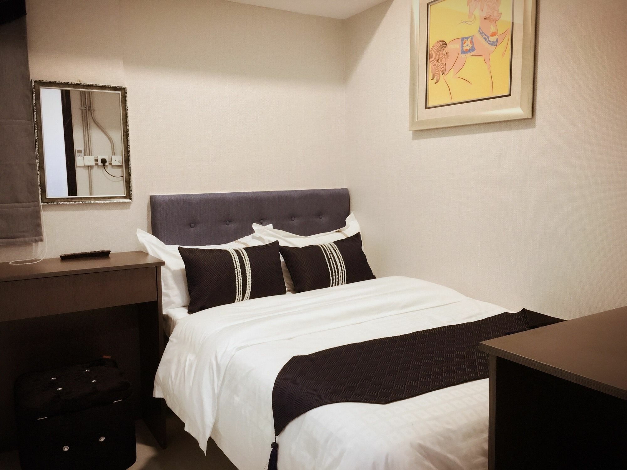 Seasons Hotel Хонконг Екстериор снимка