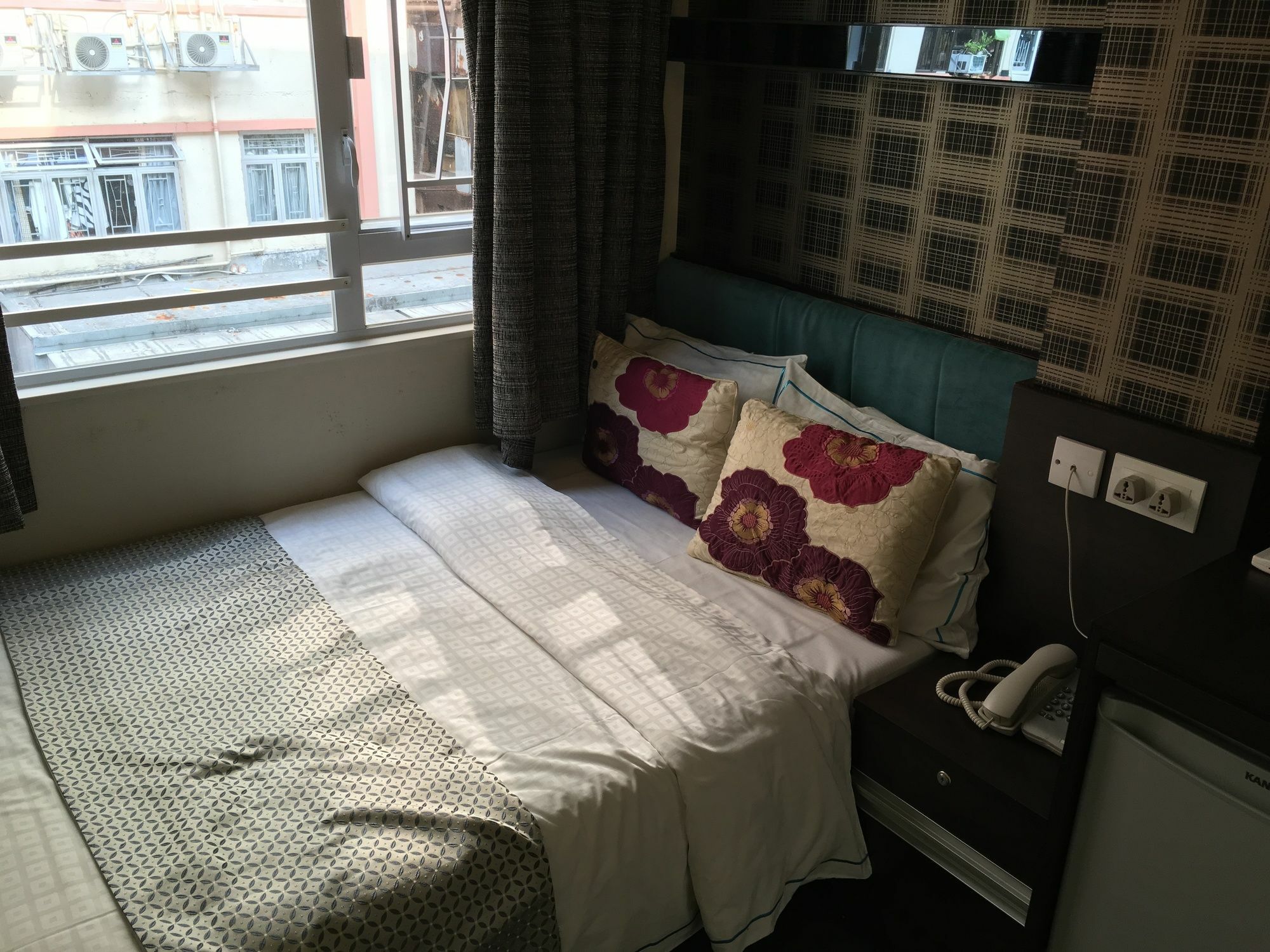 Seasons Hotel Хонконг Екстериор снимка